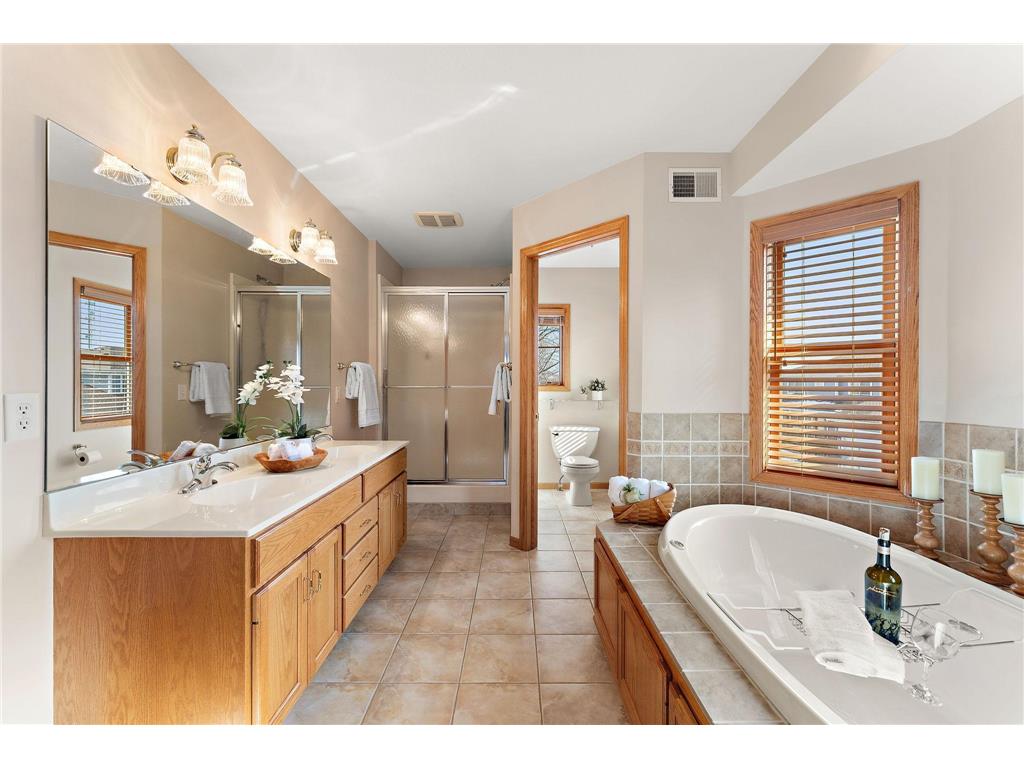 909 New Century Boulevard S Maplewood MN 55119 6804111 image33