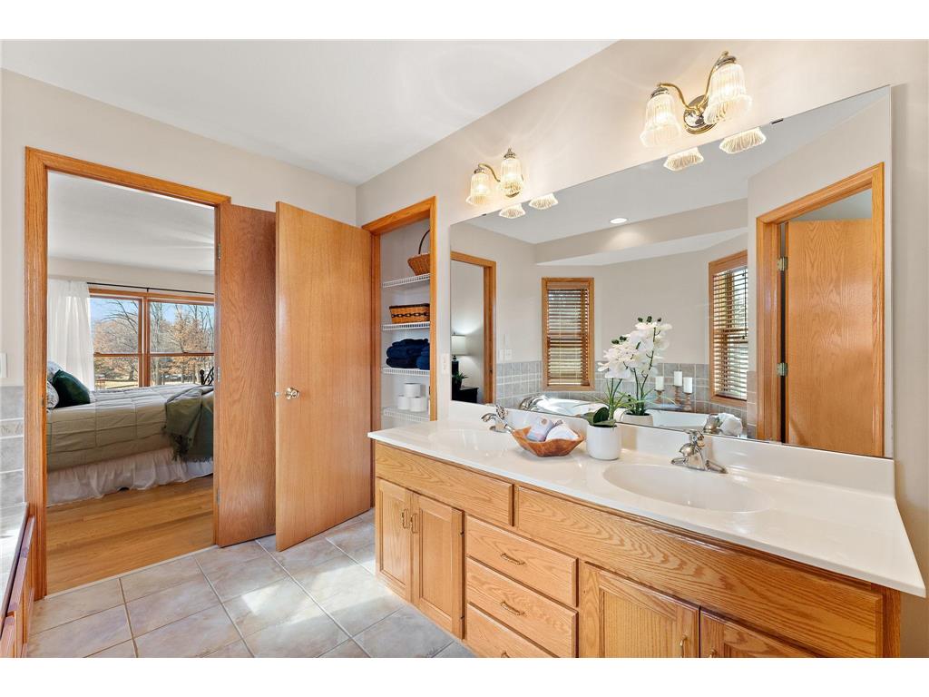 909 New Century Boulevard S Maplewood MN 55119 6804111 image34