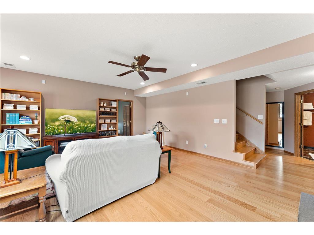 909 New Century Boulevard S Maplewood MN 55119 6804111 image45