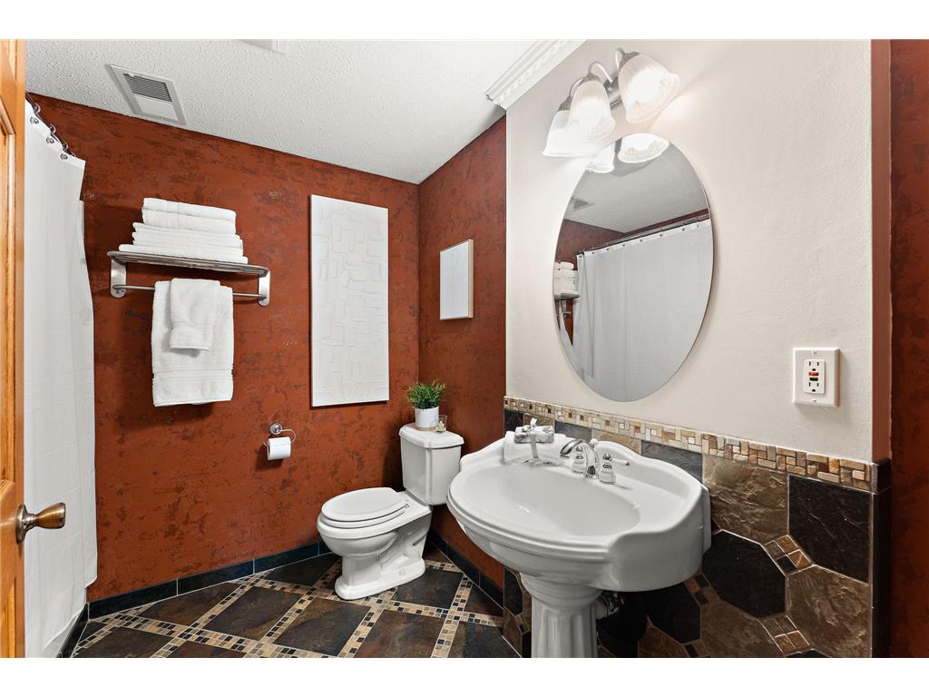 909 New Century Boulevard S Maplewood MN 55119 6804111 image54