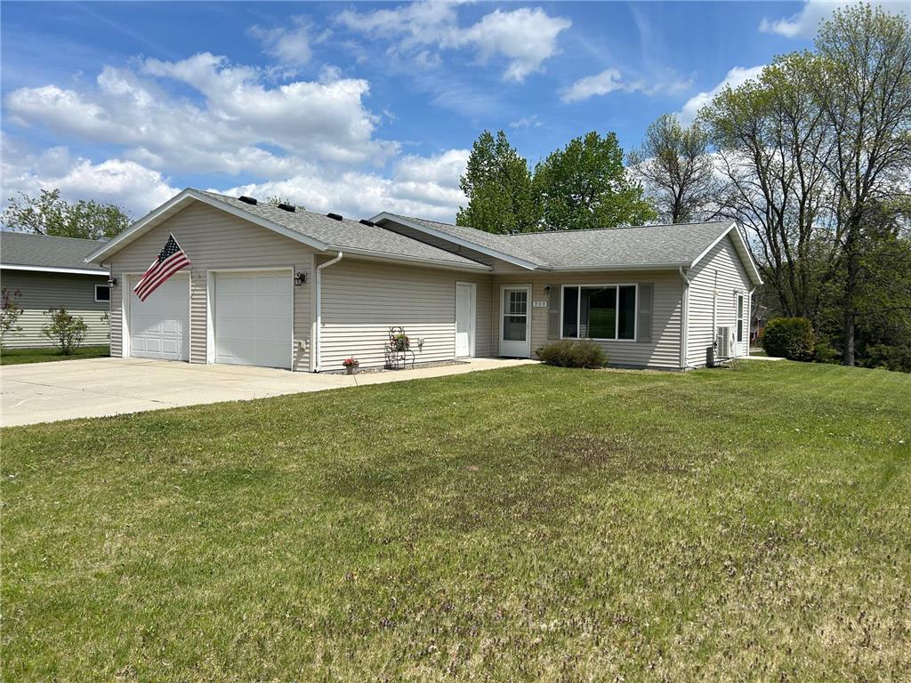 909 Oak Street Alexandria MN 56308 7077260 image1