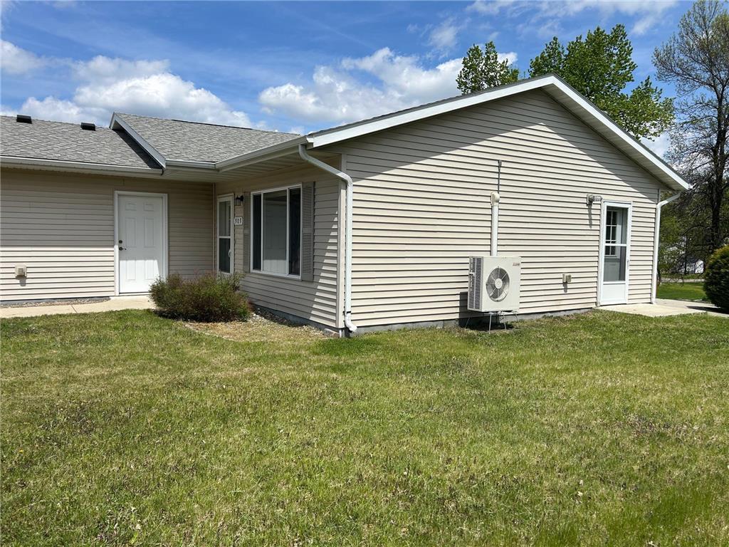 909 Oak Street Alexandria MN 56308 7077260 image3