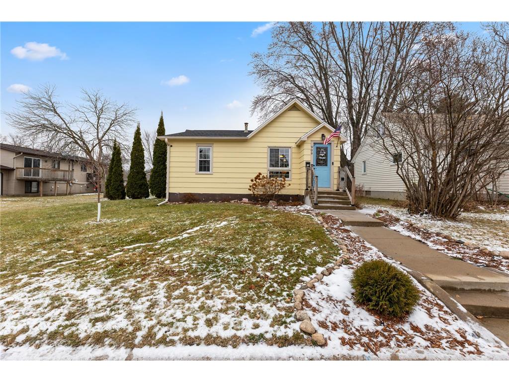 909 SE 12th Street Brainerd MN 56401 6640624 image1