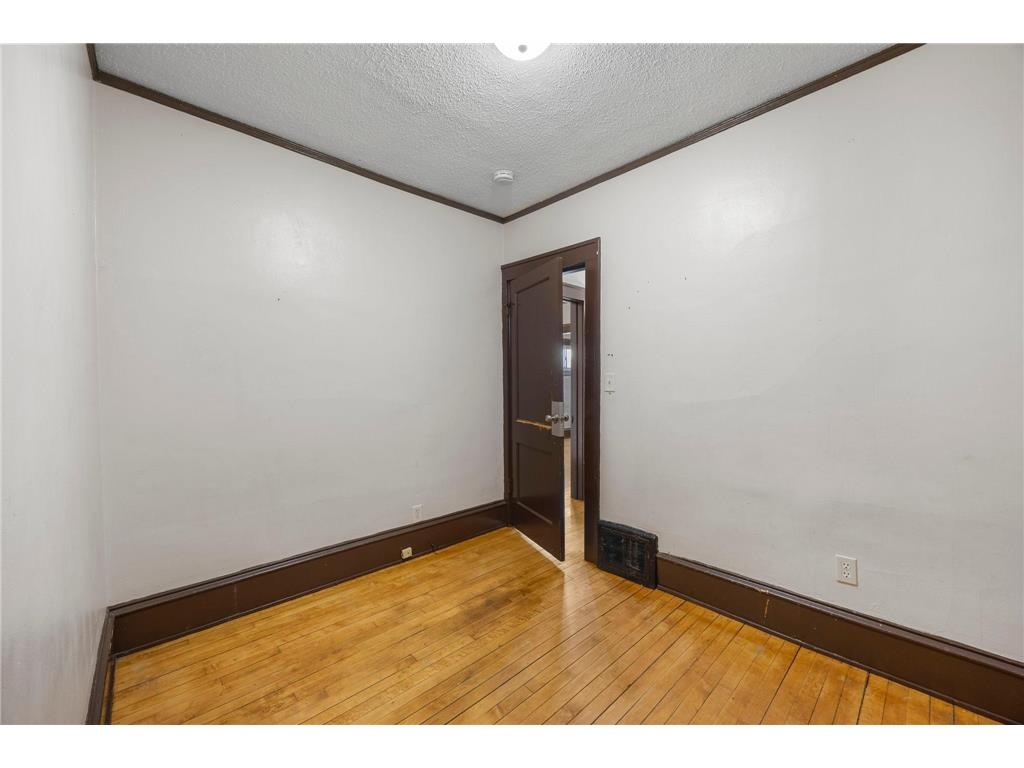 909 Saint Anthony Avenue Saint Paul MN 55104 7038067 image19