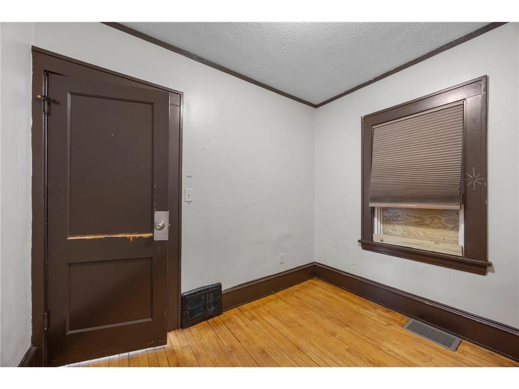 909 Saint Anthony Avenue Saint Paul MN 55104 7038067 image20