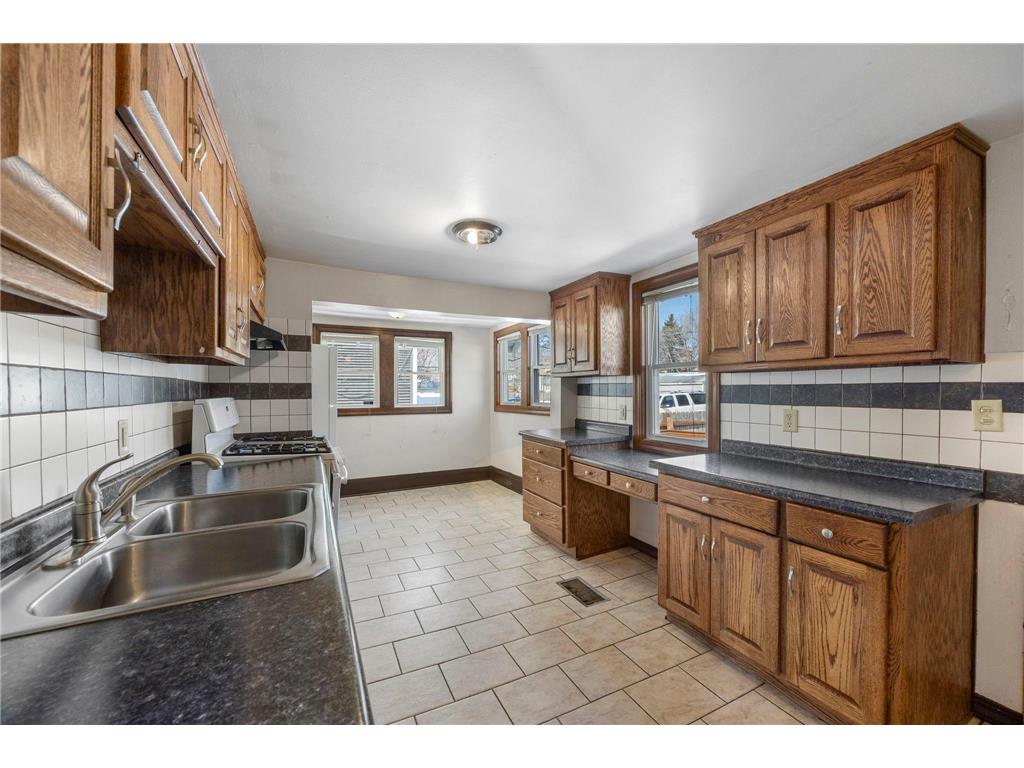 909 Saint Anthony Avenue Saint Paul MN 55104 7038067 image23