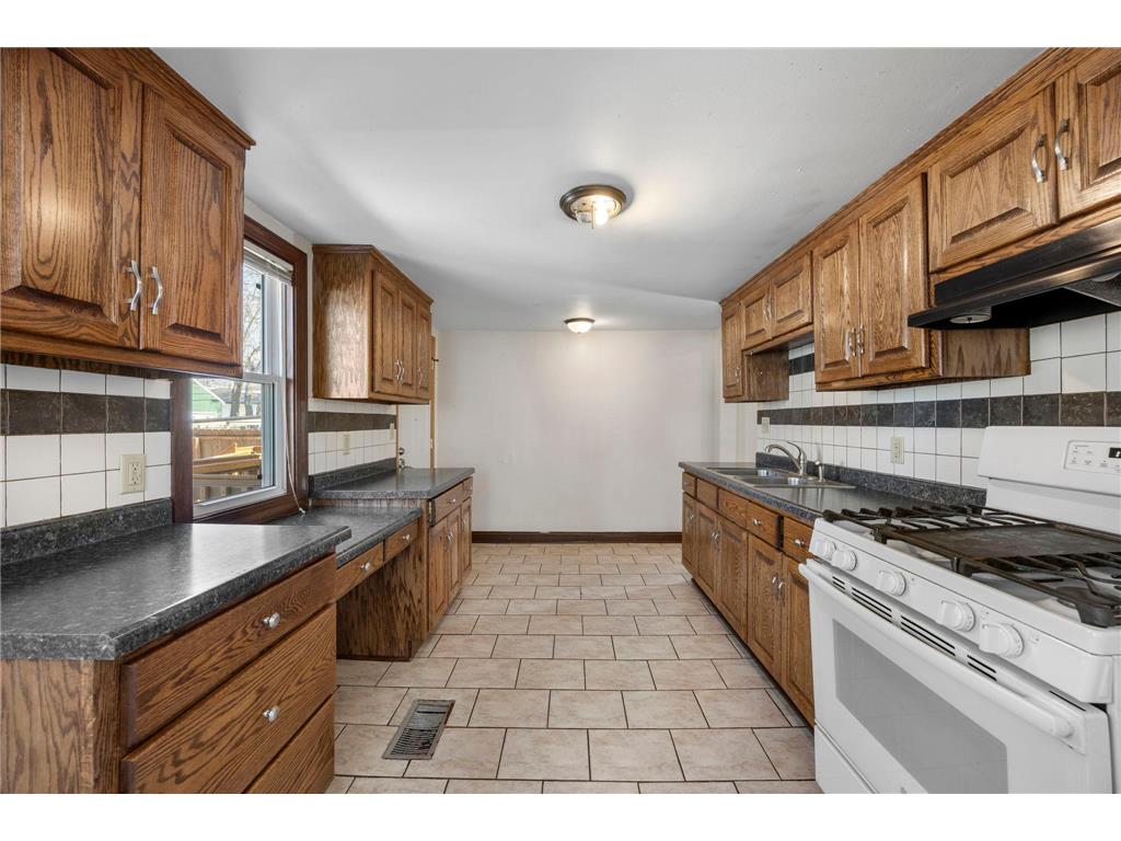 909 Saint Anthony Avenue Saint Paul MN 55104 7038067 image27