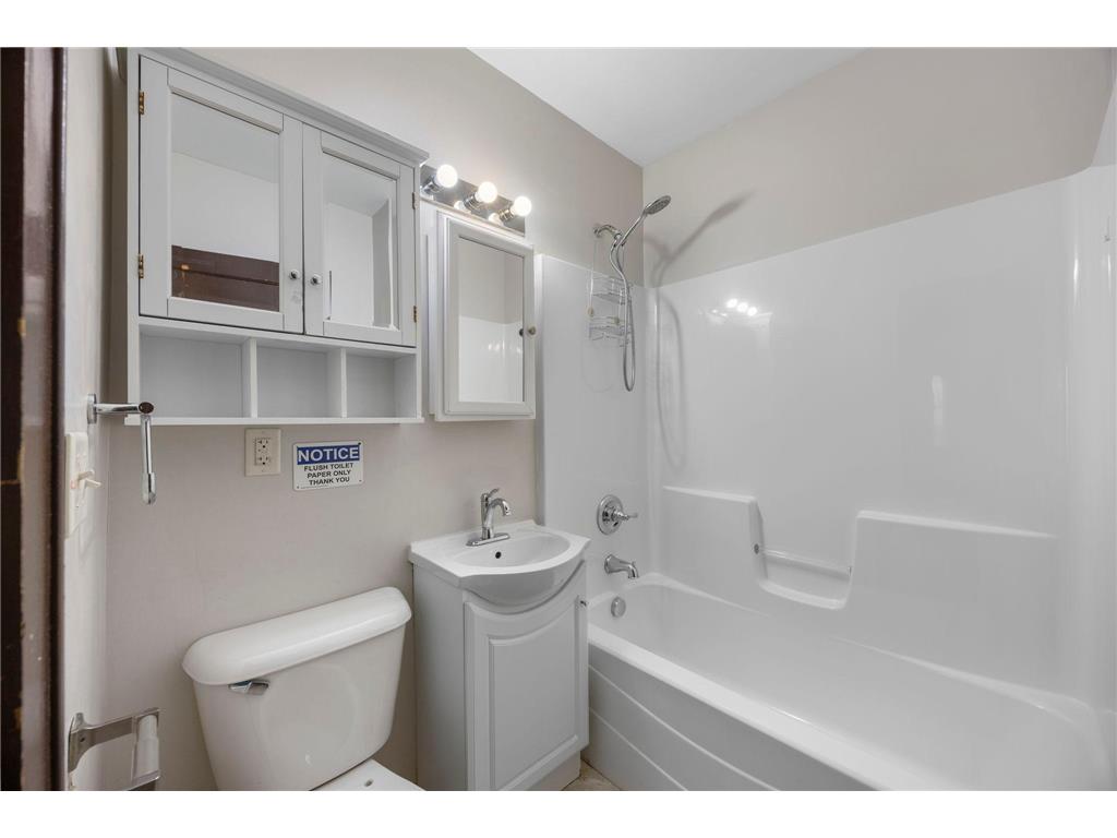 909 Saint Anthony Avenue Saint Paul MN 55104 7038067 image29