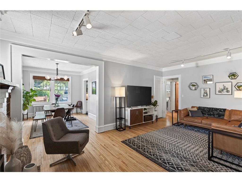 909 W 44th Street Minneapolis MN 55409 7009024 image10
