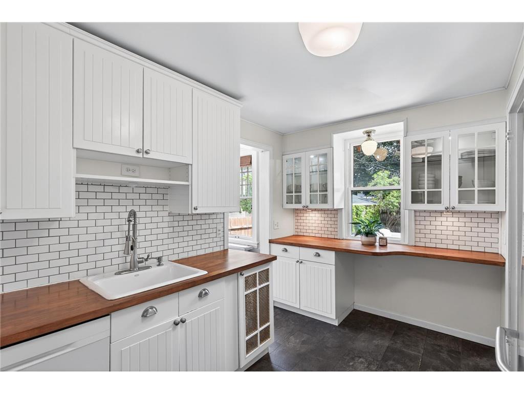 909 W 44th Street Minneapolis MN 55409 7009024 image14