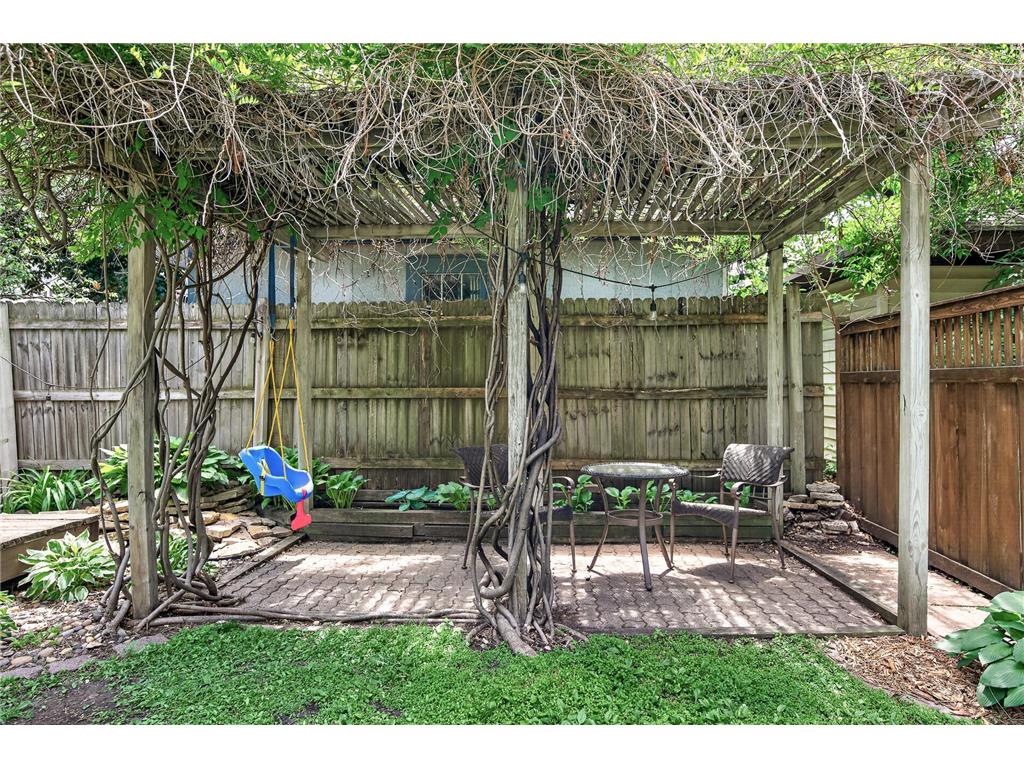 909 W 44th Street Minneapolis MN 55409 7009024 image38