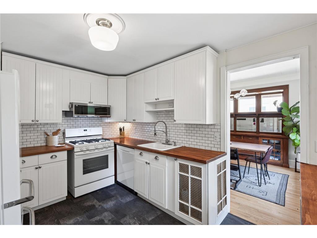 909 W 44th Street Minneapolis MN 55409 7009024 image4