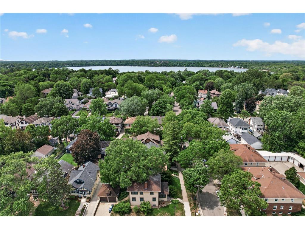 909 W 44th Street Minneapolis MN 55409 7009024 image48