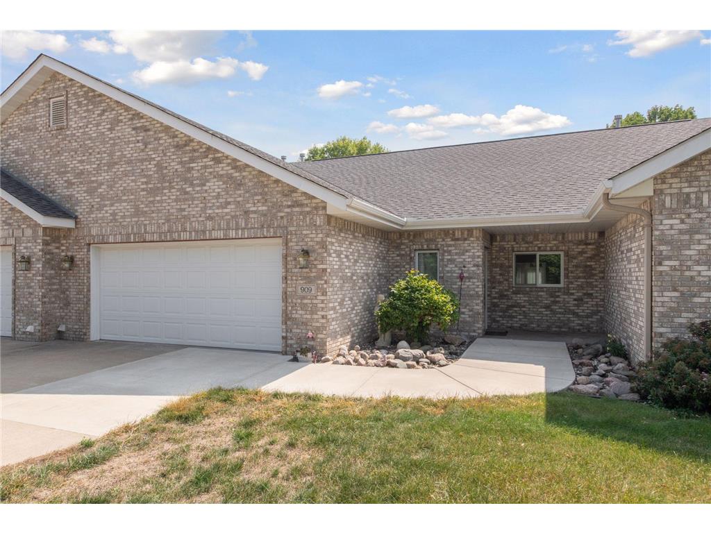 909 W Main Street Belle Plaine MN 56011 6460456 image1