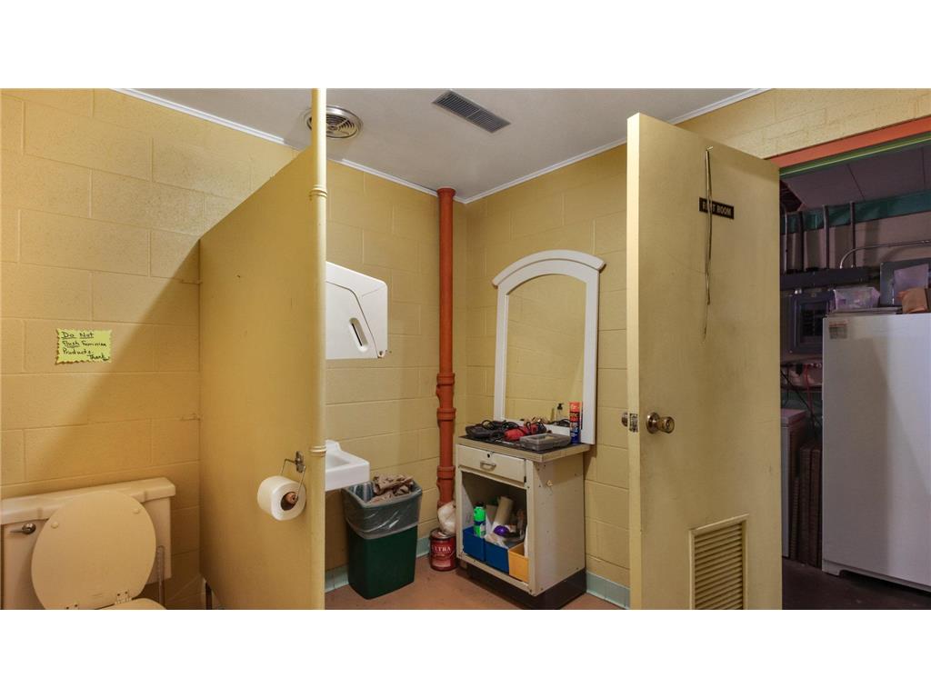 909 W Main Street Cameron WI 54822 6578813 image32