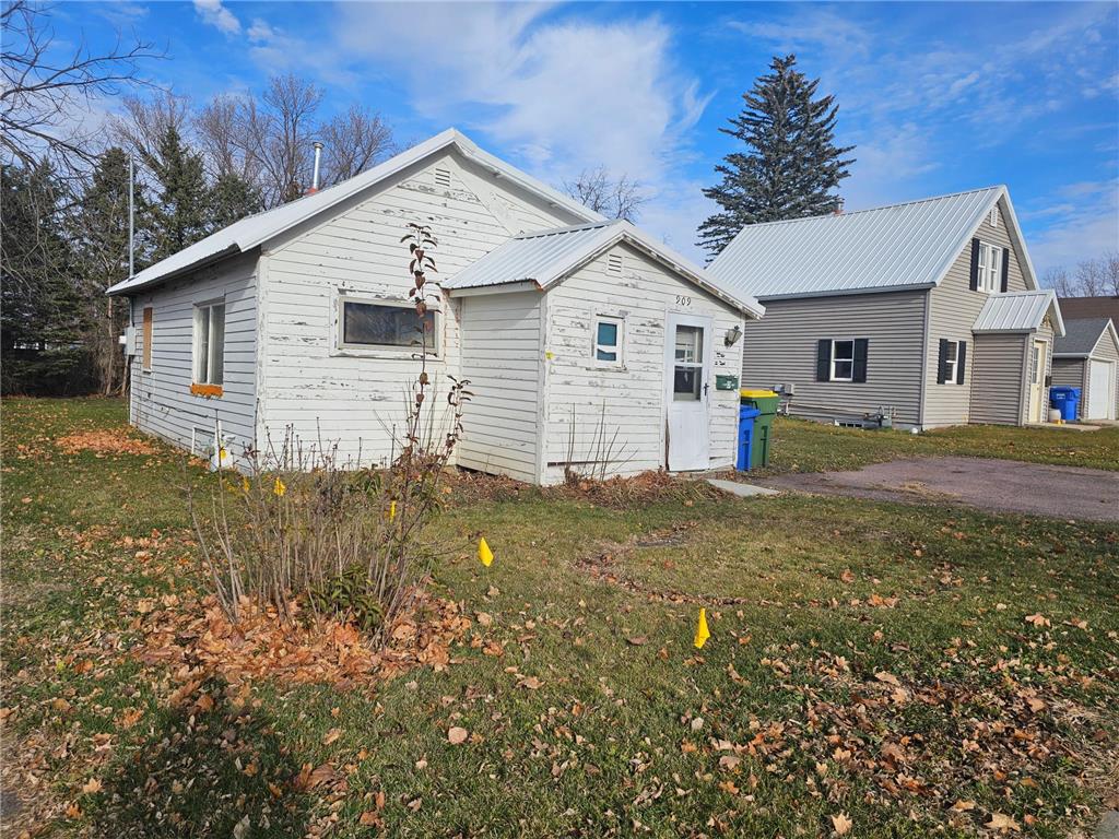 909 W Main Street Pipestone MN 56164 6821492 image1