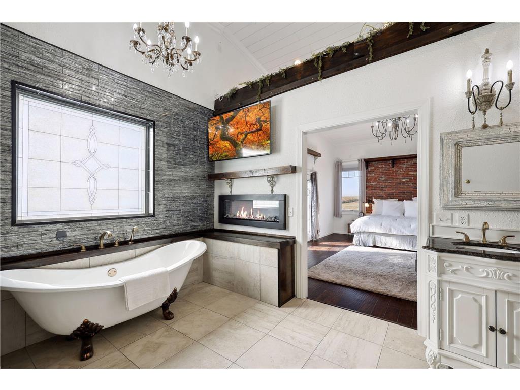 90917 240th Street Austin MN 55912 6274317 image1