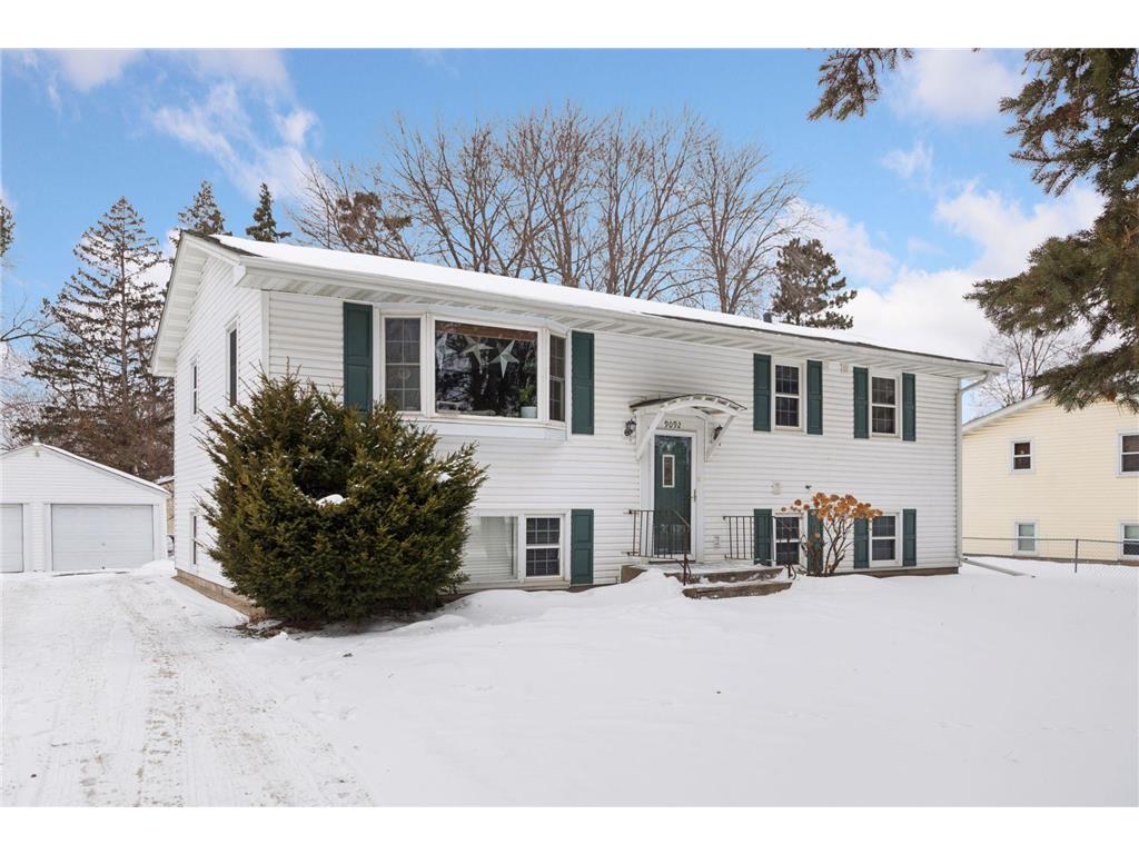9092 Lexington Avenue N Lexington MN 55014 7018230 image1