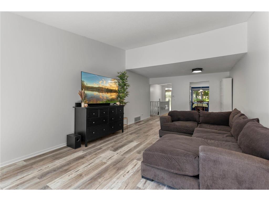 91 Birnamwood Drive Burnsville MN 55337 7089643 image10