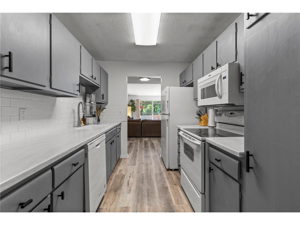 91 Birnamwood Drive Burnsville MN 55337 7089643 image6