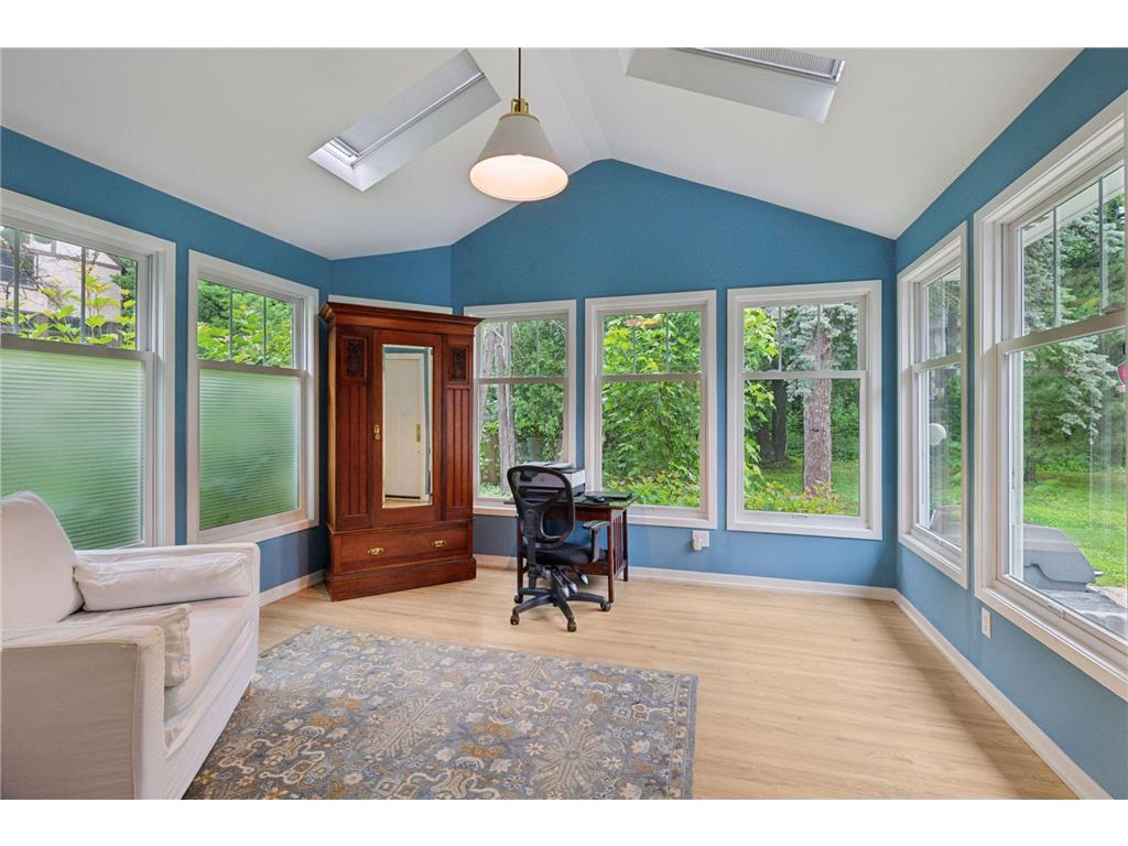 91 Forest Dale Road Minneapolis MN 55410 7011505 image25