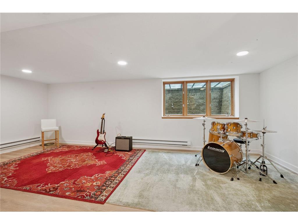 91 Forest Dale Road Minneapolis MN 55410 7011505 image36