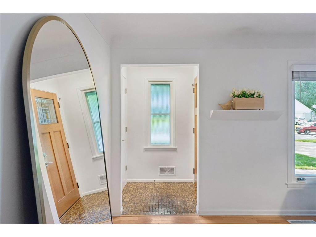91 Mid Oaks Lane Roseville MN 55113 7105863 image3