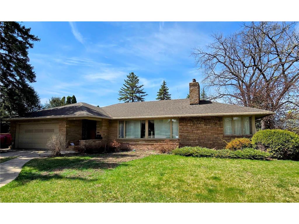 910 3rd Avenue SW Pipestone MN 56164 7036281 image1
