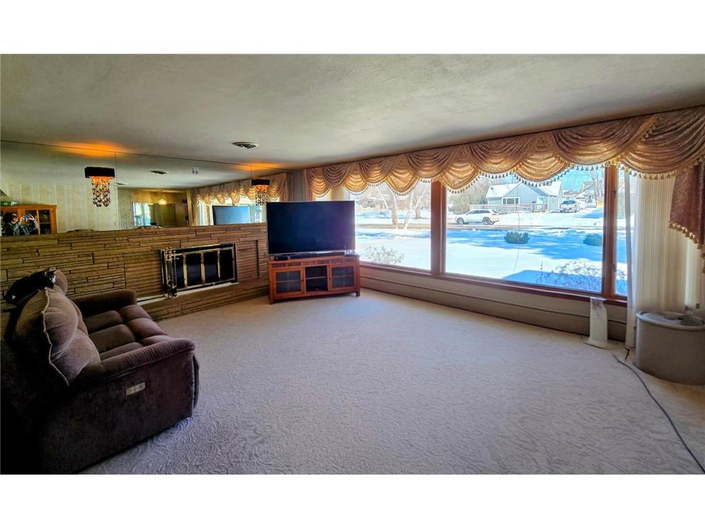 910 3rd Avenue SW Pipestone MN 56164 7036281 image5