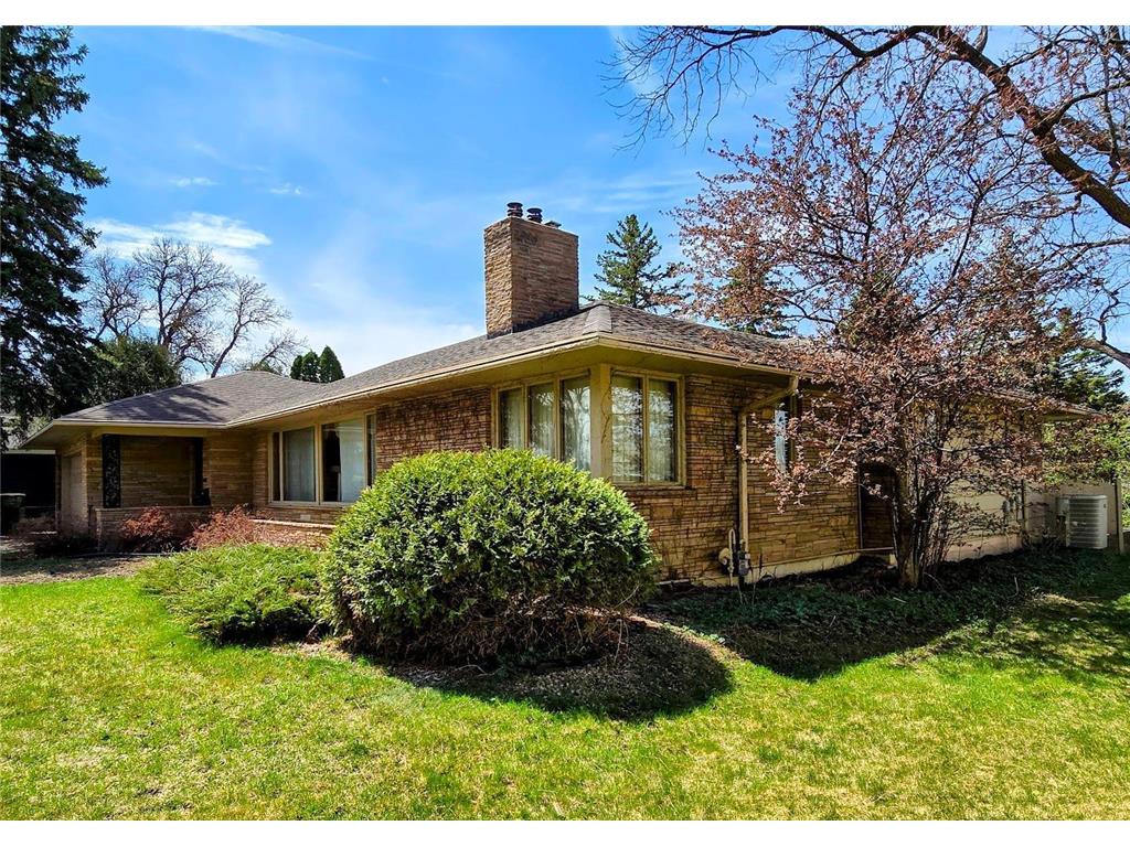 910 3rd Avenue SW Pipestone MN 56164 7036281 image55