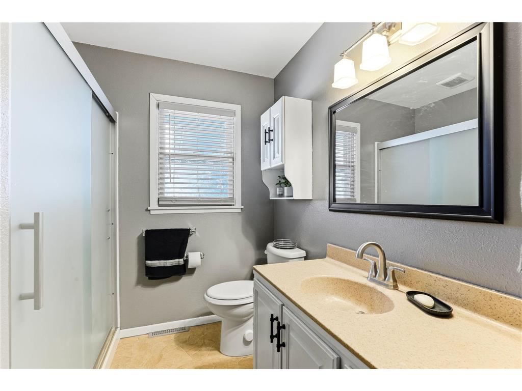 910 6th Street W Hastings MN 55033 7027202 image16