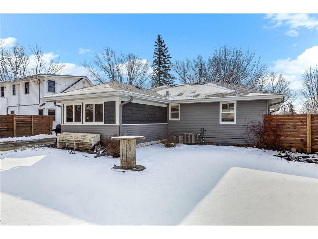 910 6th Street W Hastings MN 55033 7027202 image25