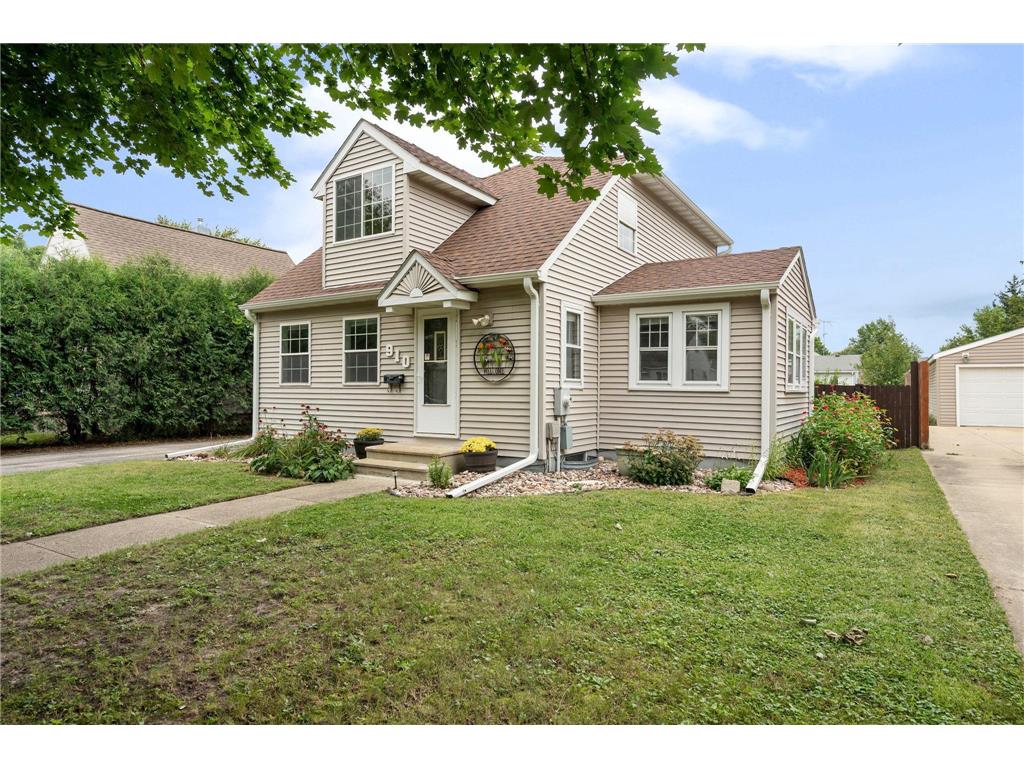 910 8th Avenue SW Austin MN 55912 6780005 image1