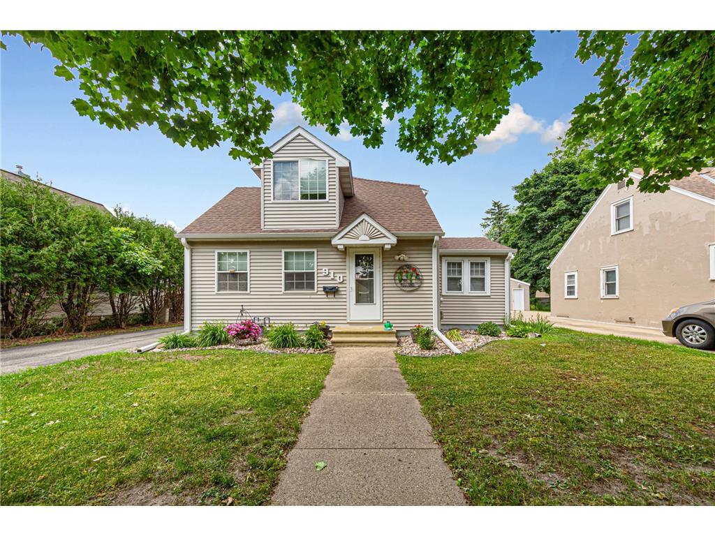 910 8th Avenue SW Austin MN 55912 7088463 image1