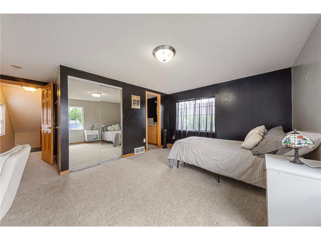 910 8th Avenue SW Austin MN 55912 7088463 image16