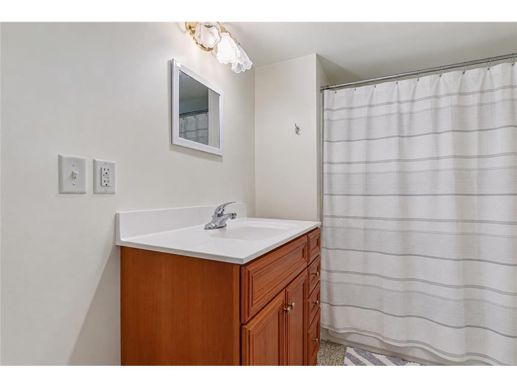 910 8th Avenue SW Austin MN 55912 7088463 image21