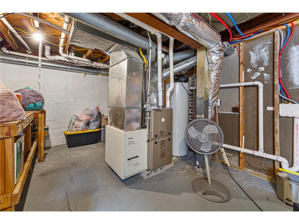 910 8th Avenue SW Austin MN 55912 7088463 image23