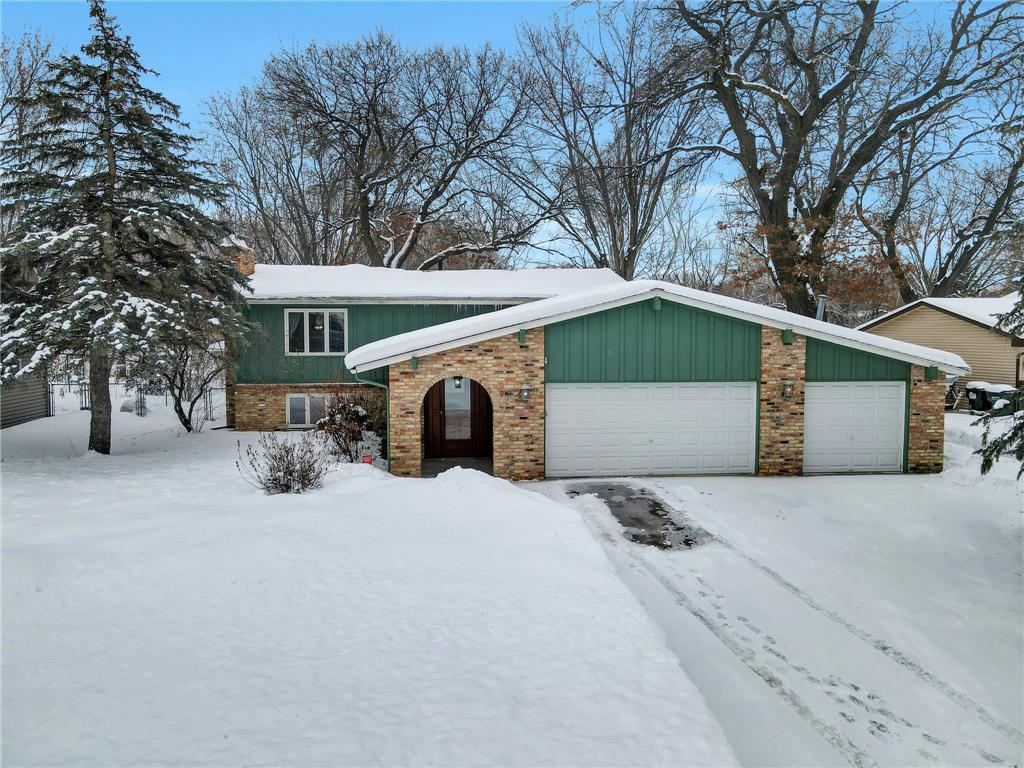 910 92nd Avenue NE, Blaine, MN, 55434 MLS 6309046 Edina Realty