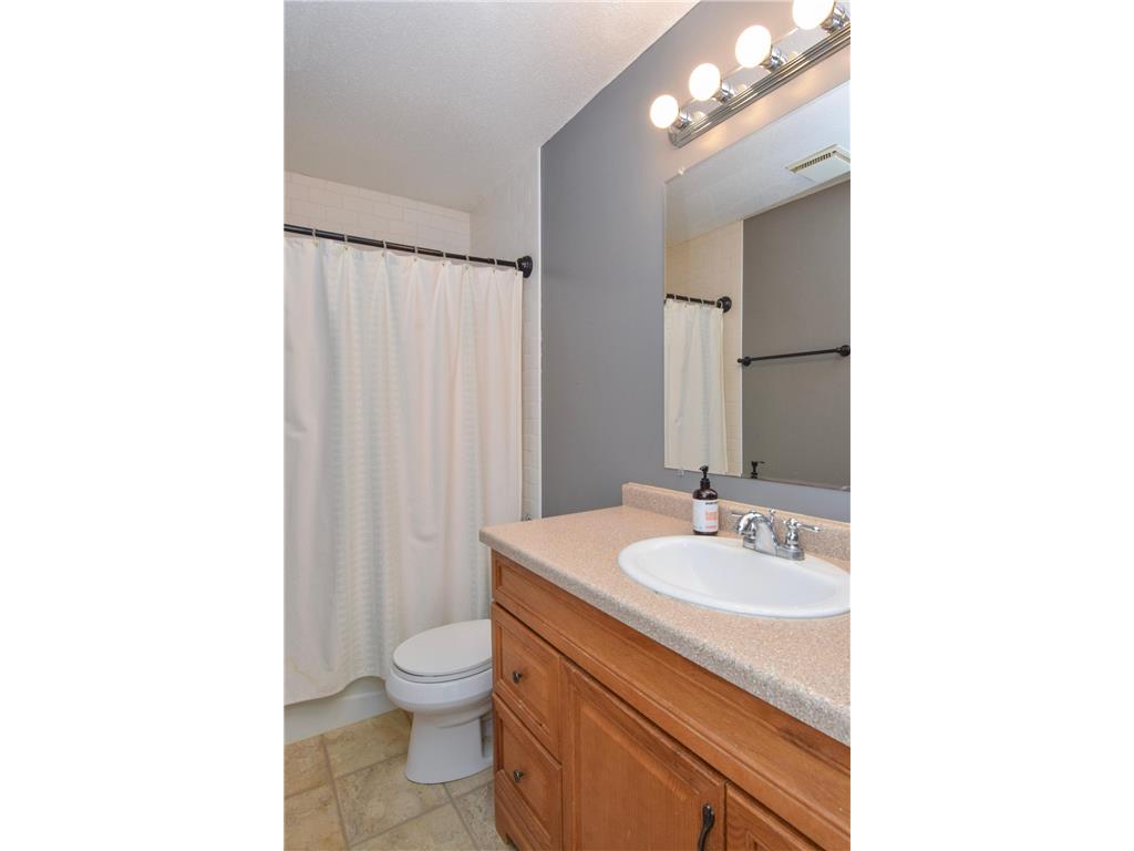 910 94th Avenue NE Blaine MN 55434 7071276 image22