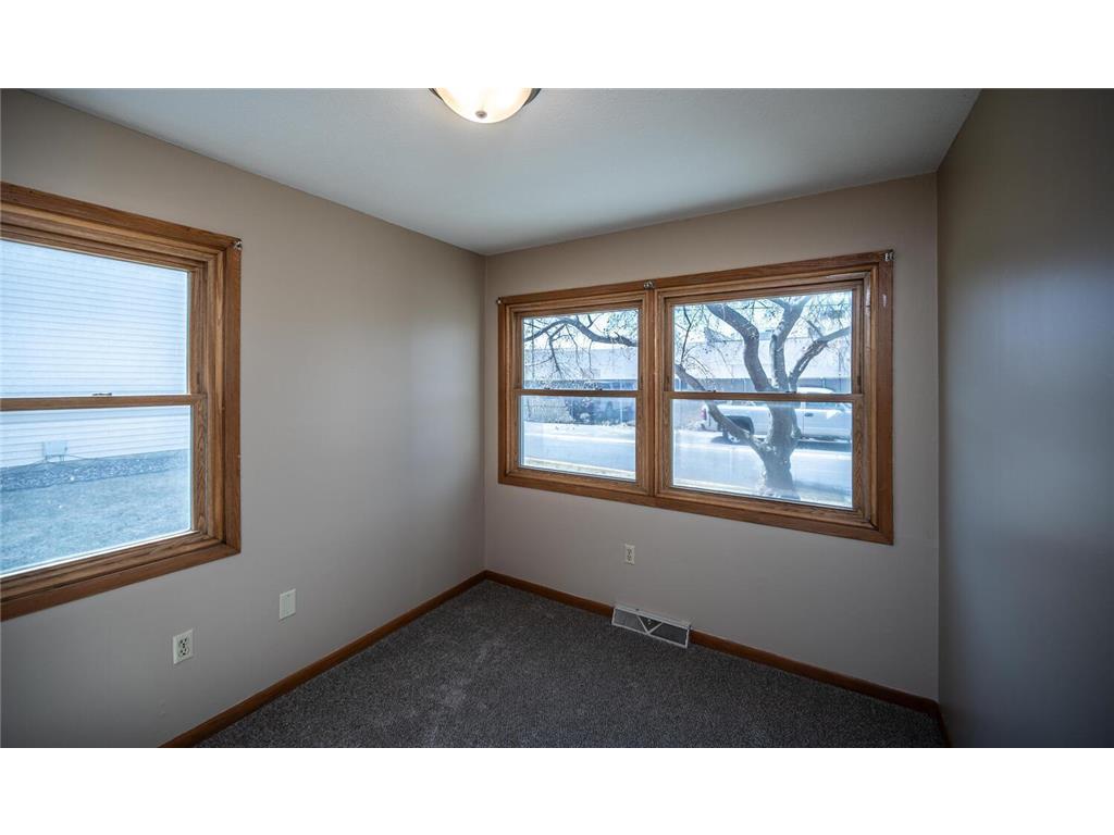 910 9th Street Farmington MN 55024 7041172 image14