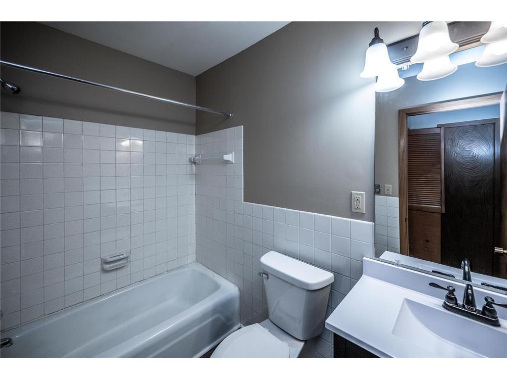 910 9th Street Farmington MN 55024 7041172 image21