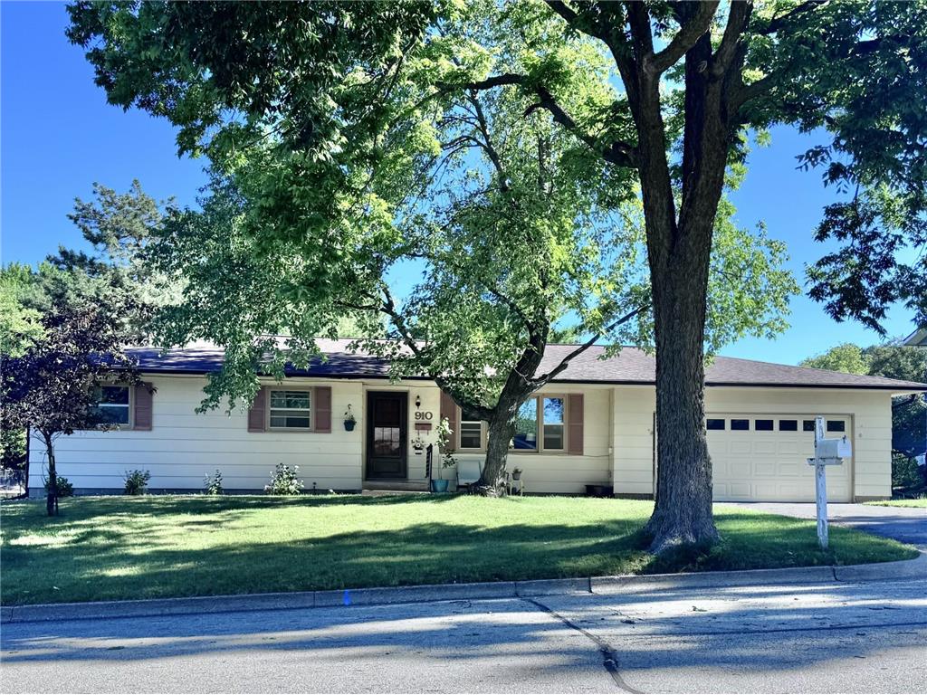 910 Burton Street Hay Creek Twp MN 55066 7096978 image1