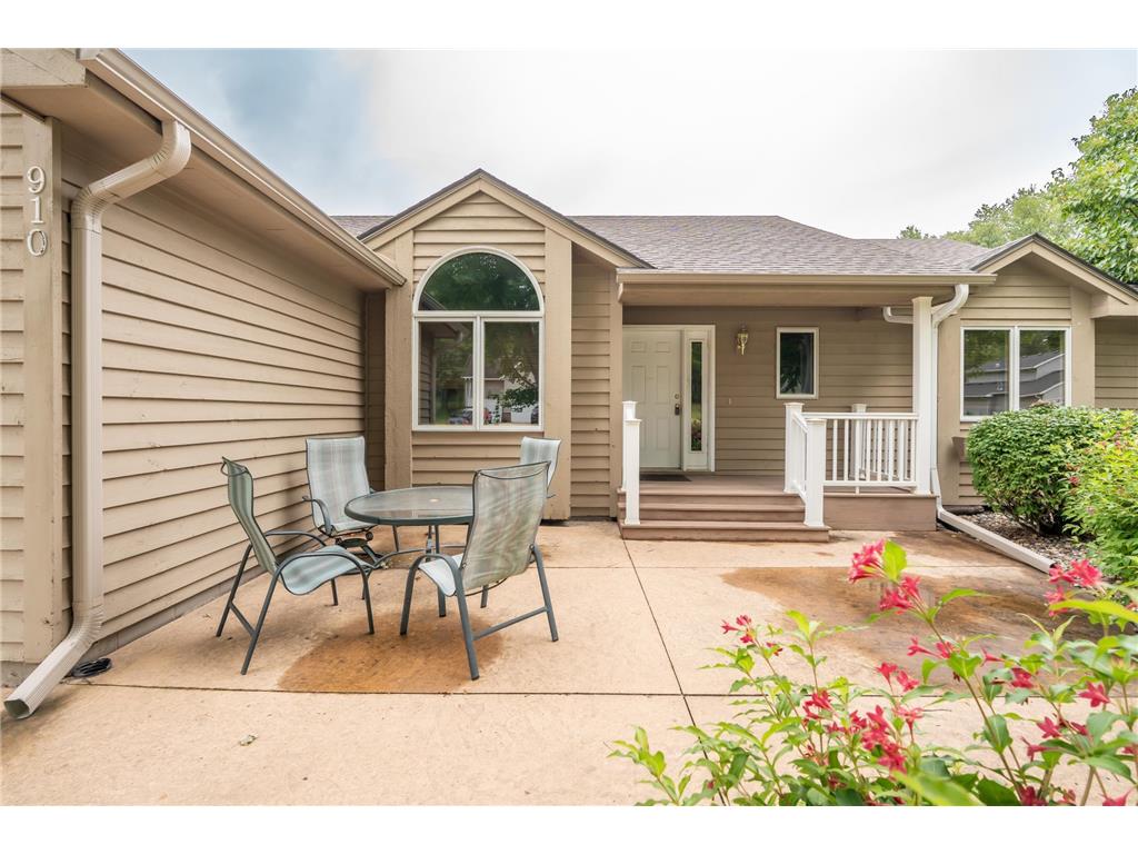 910 Deercreek Parkway Belle Plaine MN 56011 7030394 image2