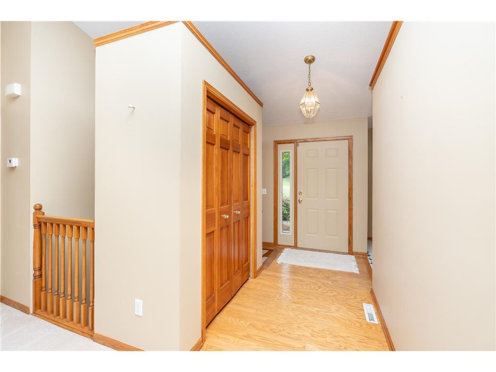 910 Deercreek Parkway Belle Plaine MN 56011 7030394 image4