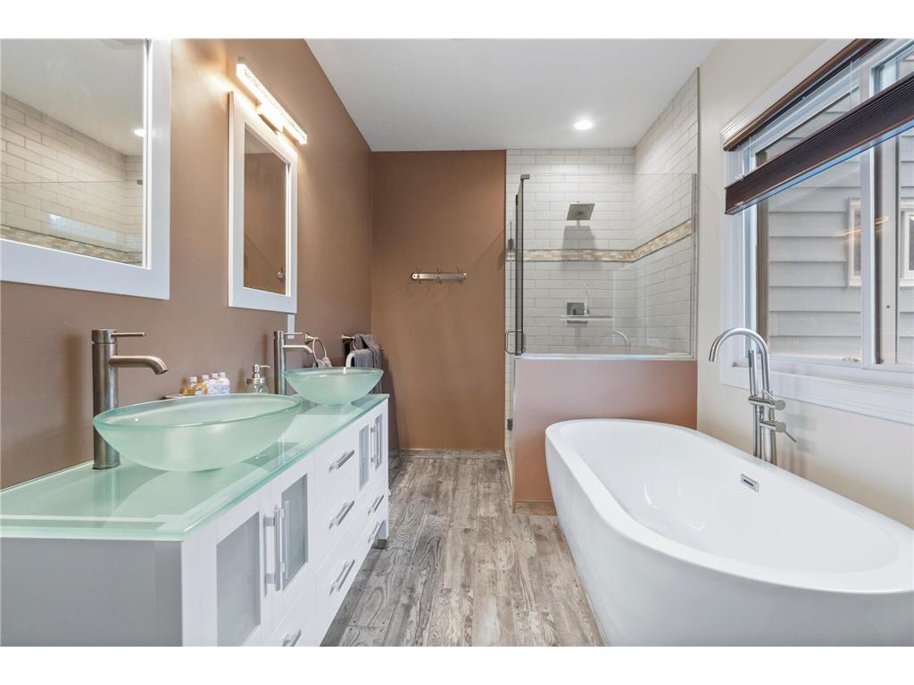 910 E Evergreen Street Isle MN 56342 - Mille Lacs Lake 7029143 image20