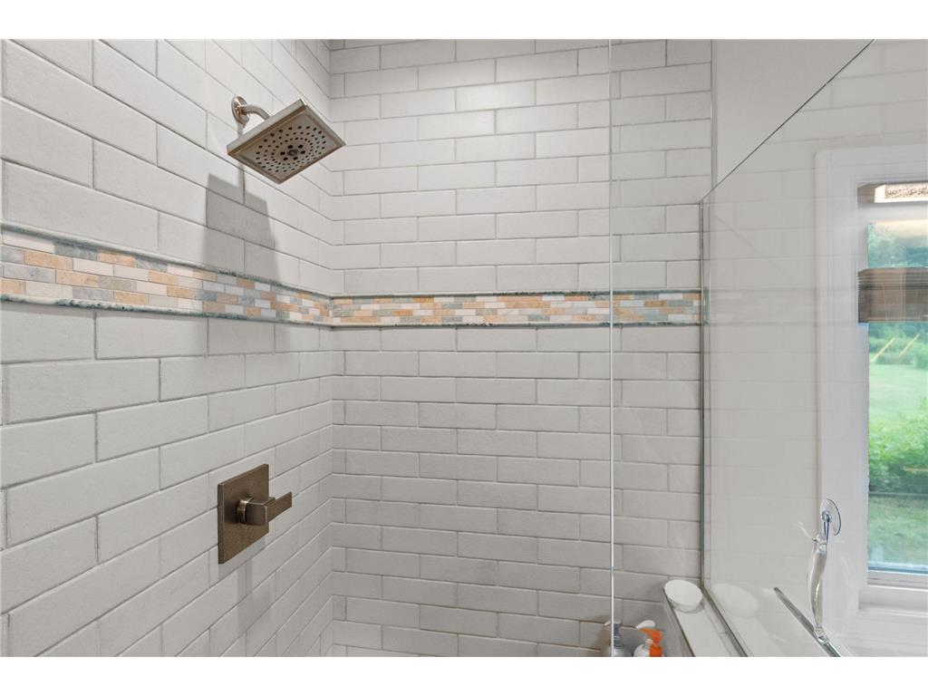 910 E Evergreen Street Isle MN 56342 - Mille Lacs Lake 7029143 image21