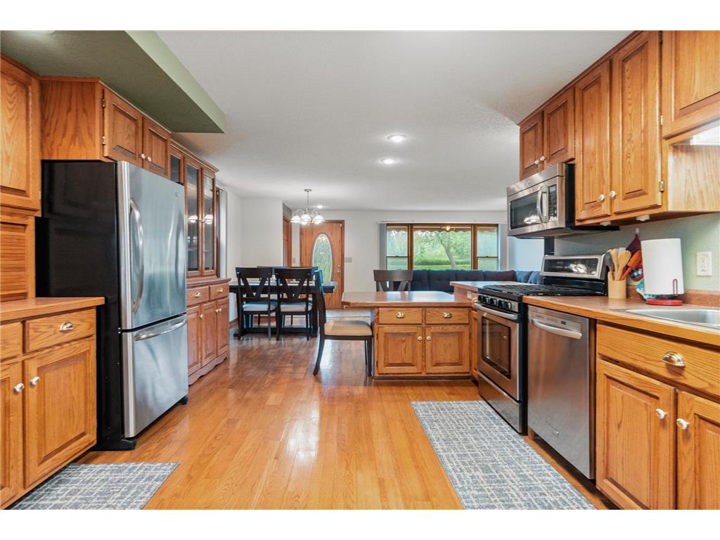 910 E Evergreen Street Isle MN 56342 - Mille Lacs Lake 7029143 image8