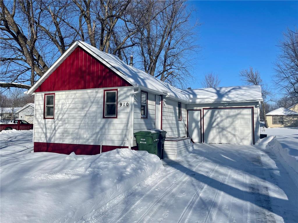 910 Grandview Avenue Worthington MN 56187 6321168 image1