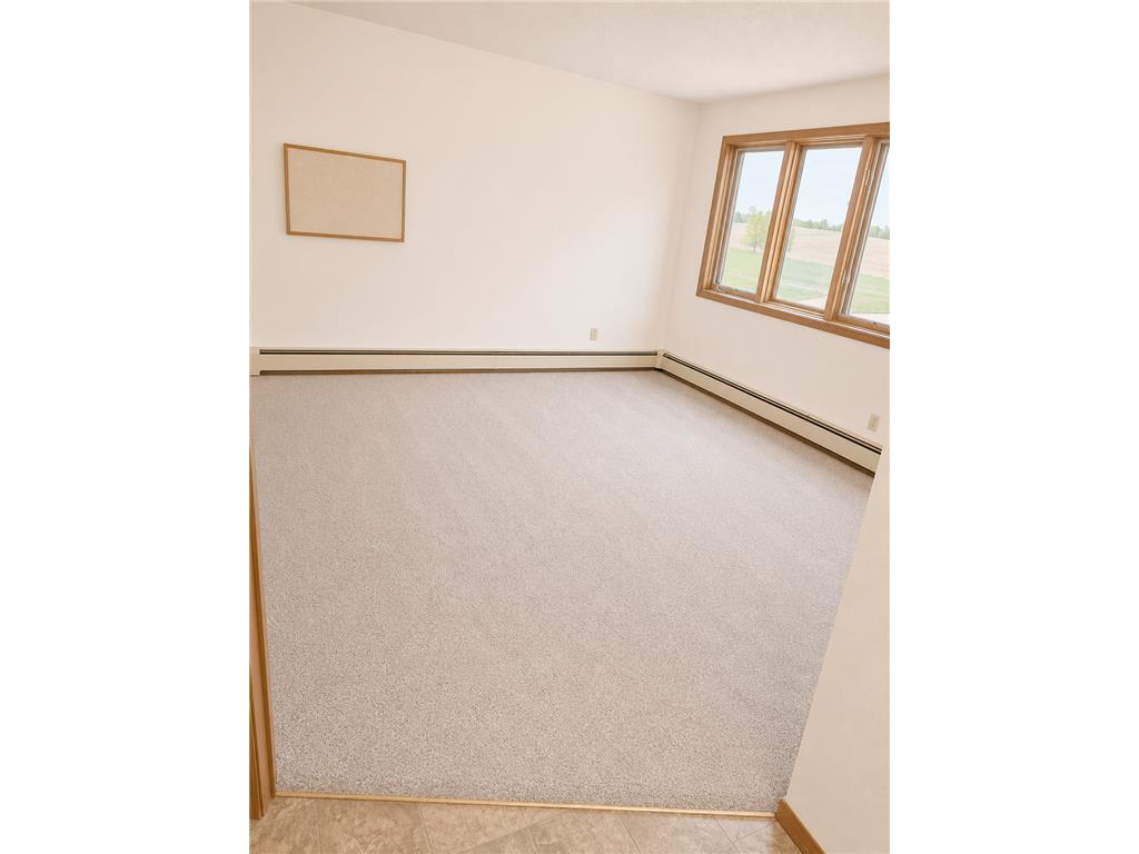 910 Hengen Street #402 Fairmont MN 56031 7057604 image2