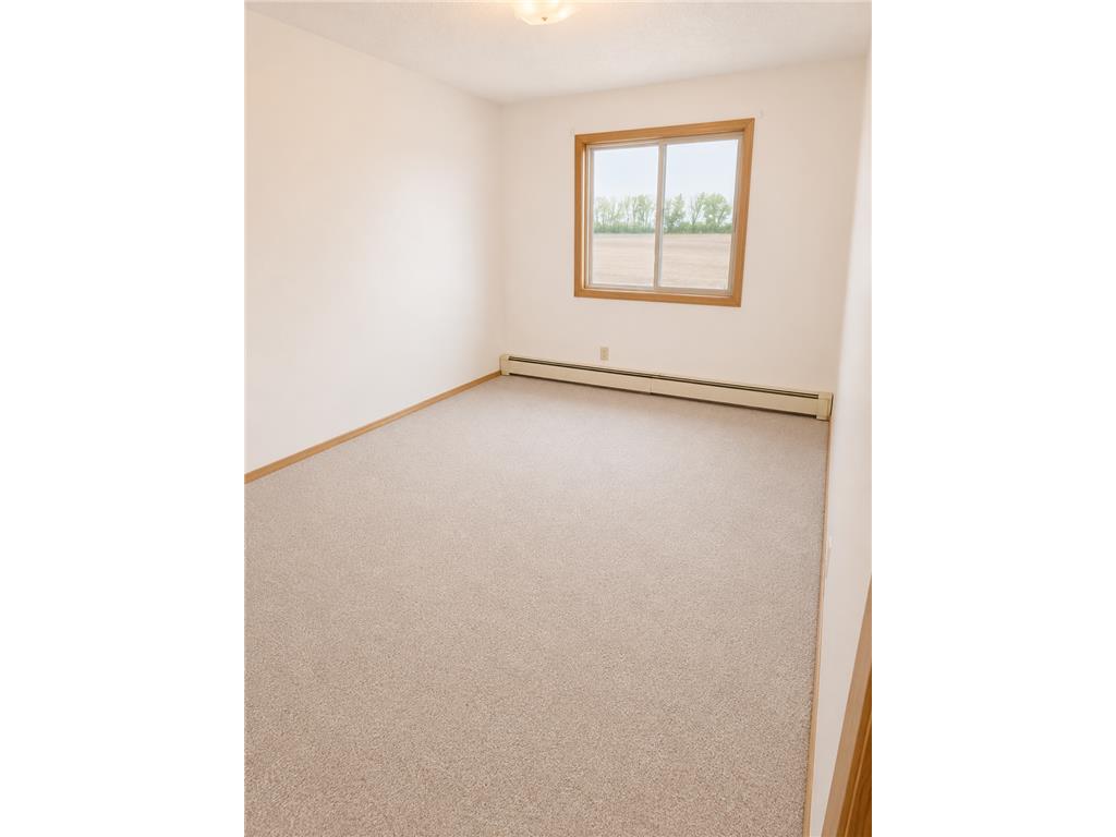 910 Hengen Street #402 Fairmont MN 56031 7057604 image8